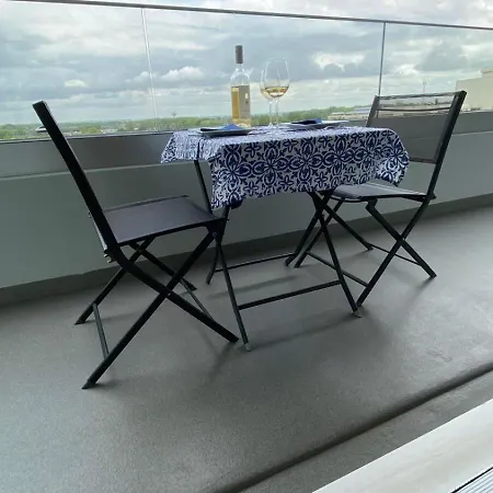 아파트 Prachtig Met Ruim Uitzicht En Privegarage- In Hartje *